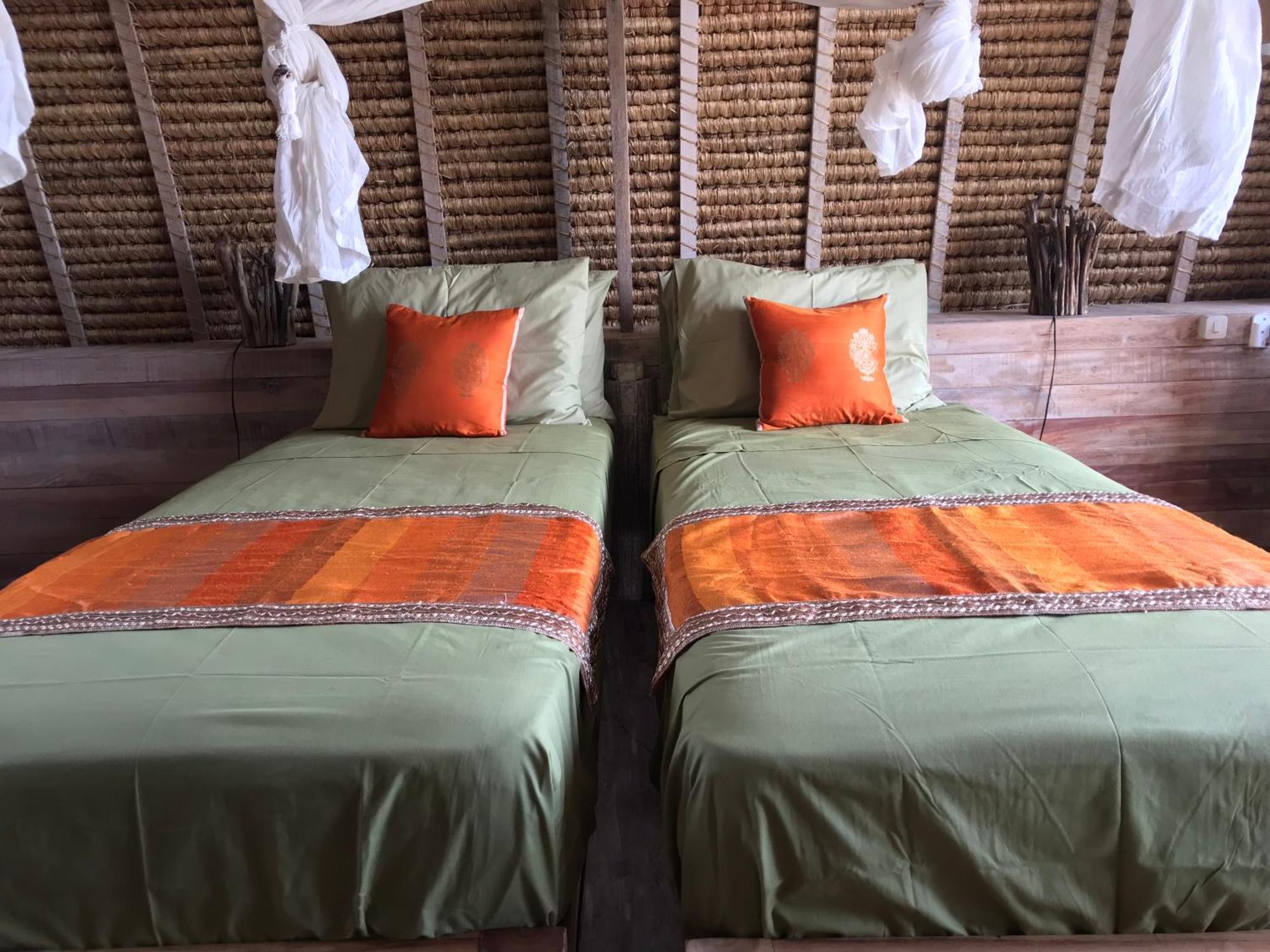 Отель Alam Karang Gili Gede Экстерьер фото